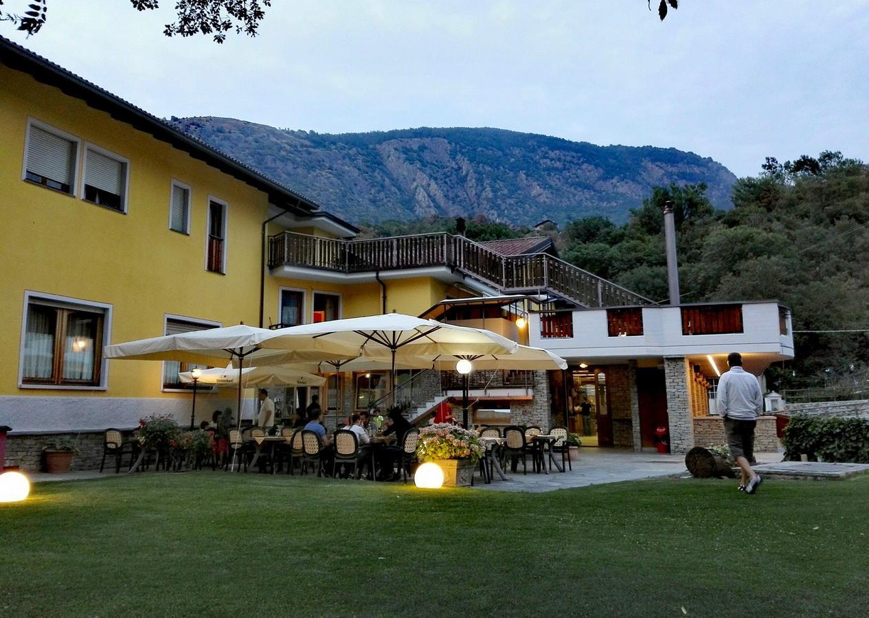 Hotel Castello Montjovet Eksteriør billede